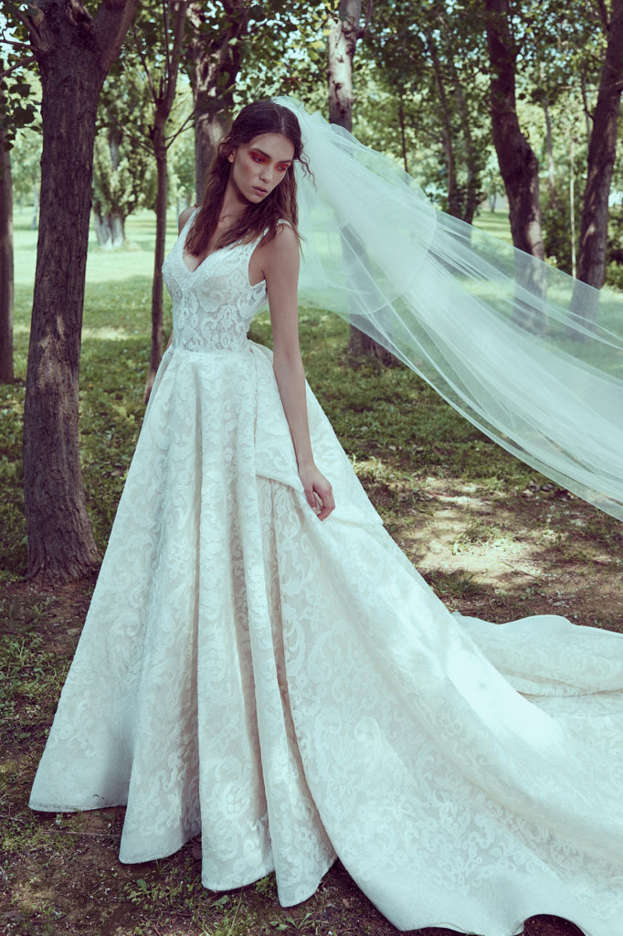 httpsapi.esposacouture.comcontentuploadsCollectionPicture578A Line Wedding Dress Plume by Esposa Omeya 1