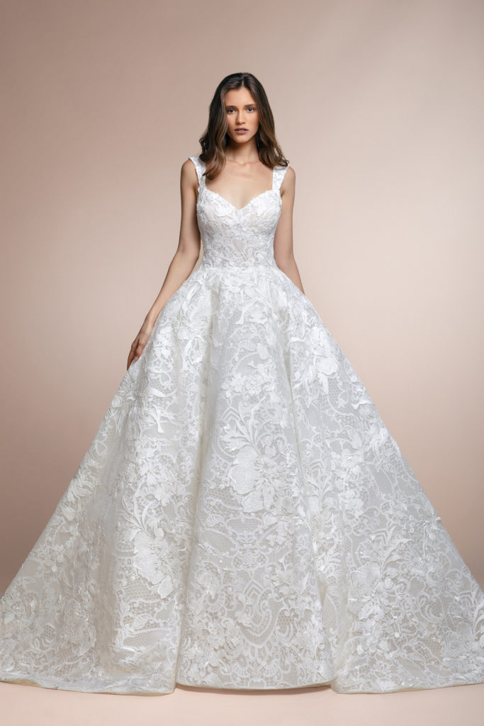 httpsapi.esposacouture.comcontentuploadsCollectionPicture685Patees Plume by Esposa Wedding1