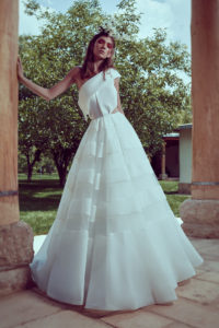 httpsapi.esposacouture.comcontentuploadsCollectionPictureA Line Wedding Dress Plume by Esposa Oursoula 1