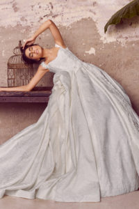 httpsapi.esposacouture.comcontentuploadsCollectionPictureBall Gown Wedding Dress EsposaCouture Langdon 2