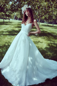 httpsapi.esposacouture.comcontentuploadsCollectionPictureMermaid Wedding Dress Plume by Esposa Oliva 1